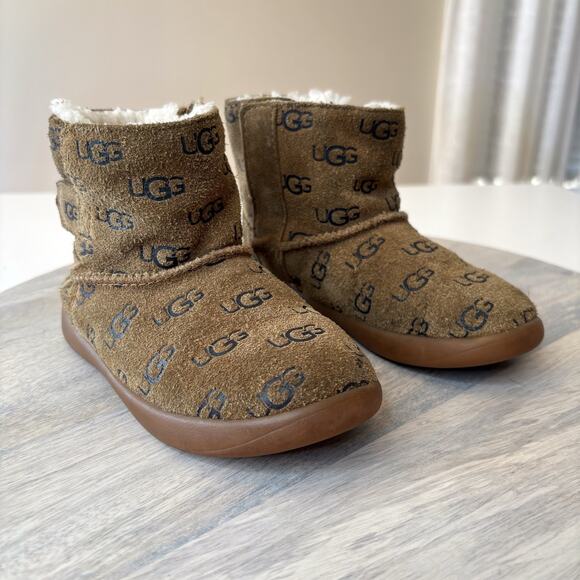 Ugg Keelan Kids Childrens Tan Leather Shearling Lined Boots US Size 10 - Picture 2 of 8